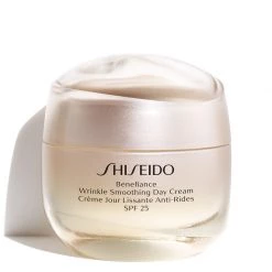 Shiseido Benefiance Crema Viso Giorno Antirughe con SPF 25 - Idratante e Levigante
